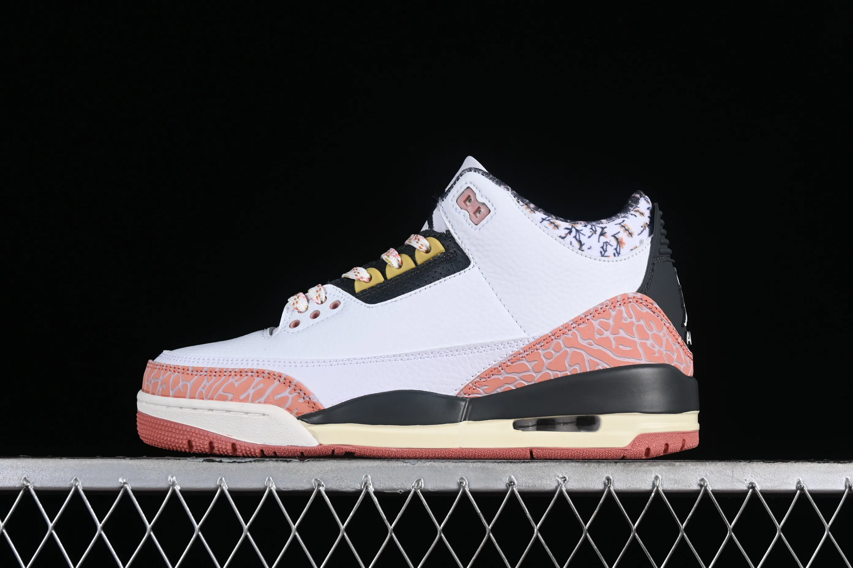 All categories Air Jordan Jordan series basketball shoes Air Jordan 3 cost-effective version Air Jordan 3 GS "Red Stardust" AJ3 Joe 3 new white pink flower 441140-100